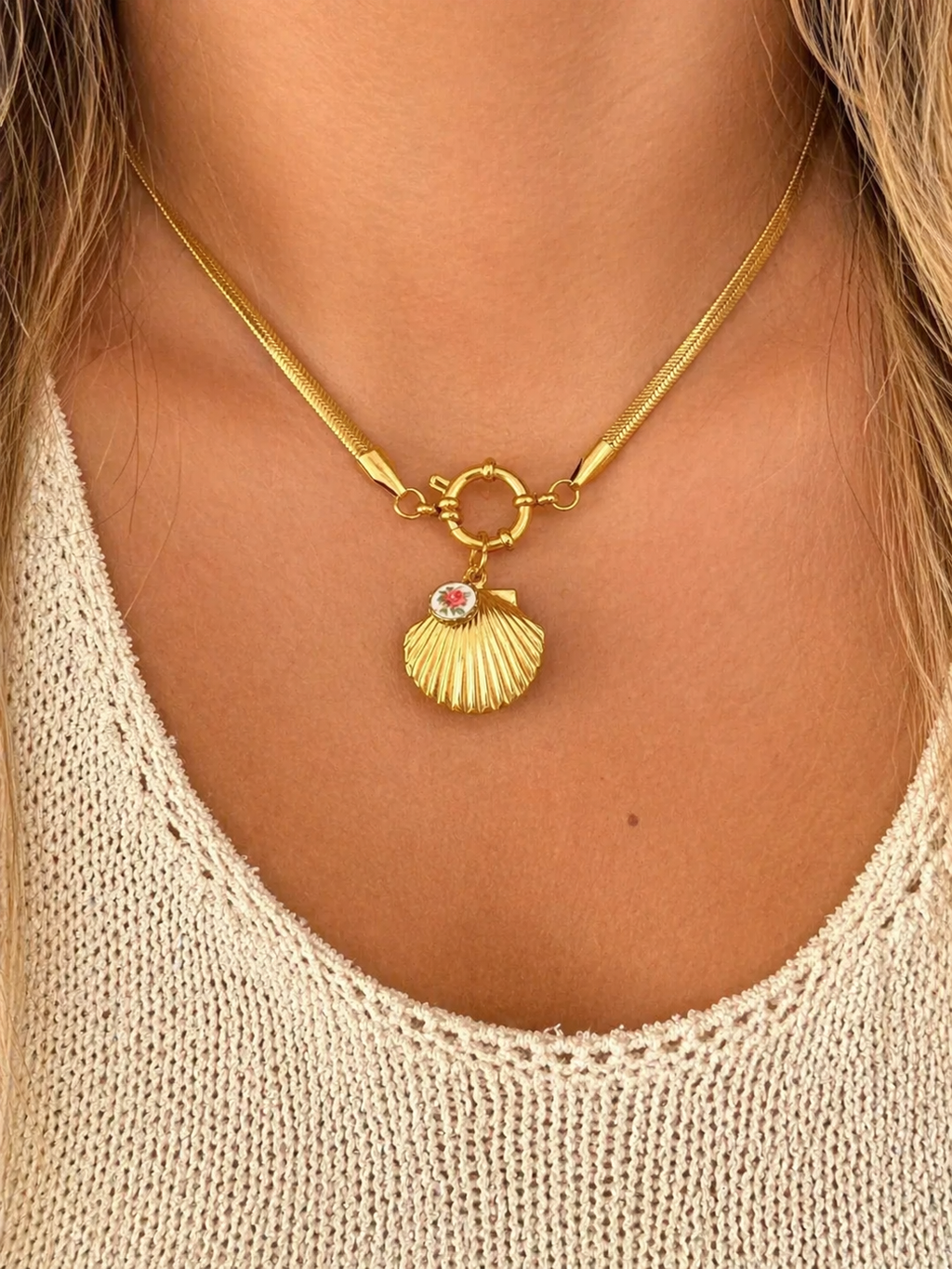 Coquille D’Or Necklace