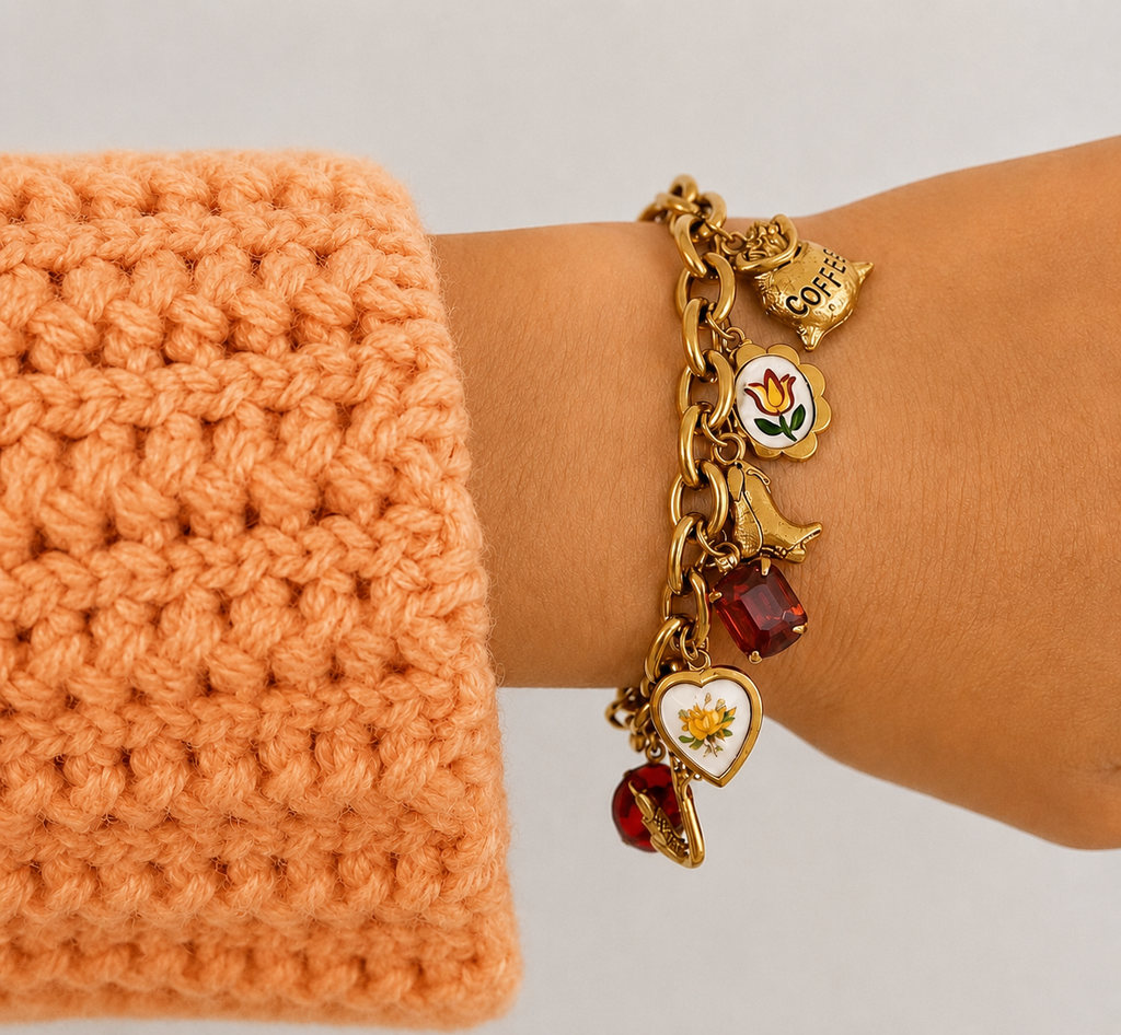 Souvenirs d’Or Charm Bracelet