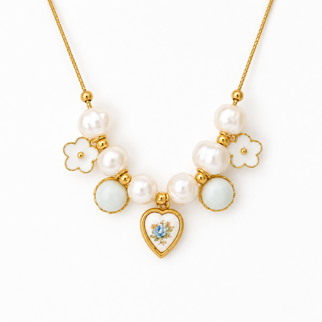 Fleur de Lait Heart Necklace