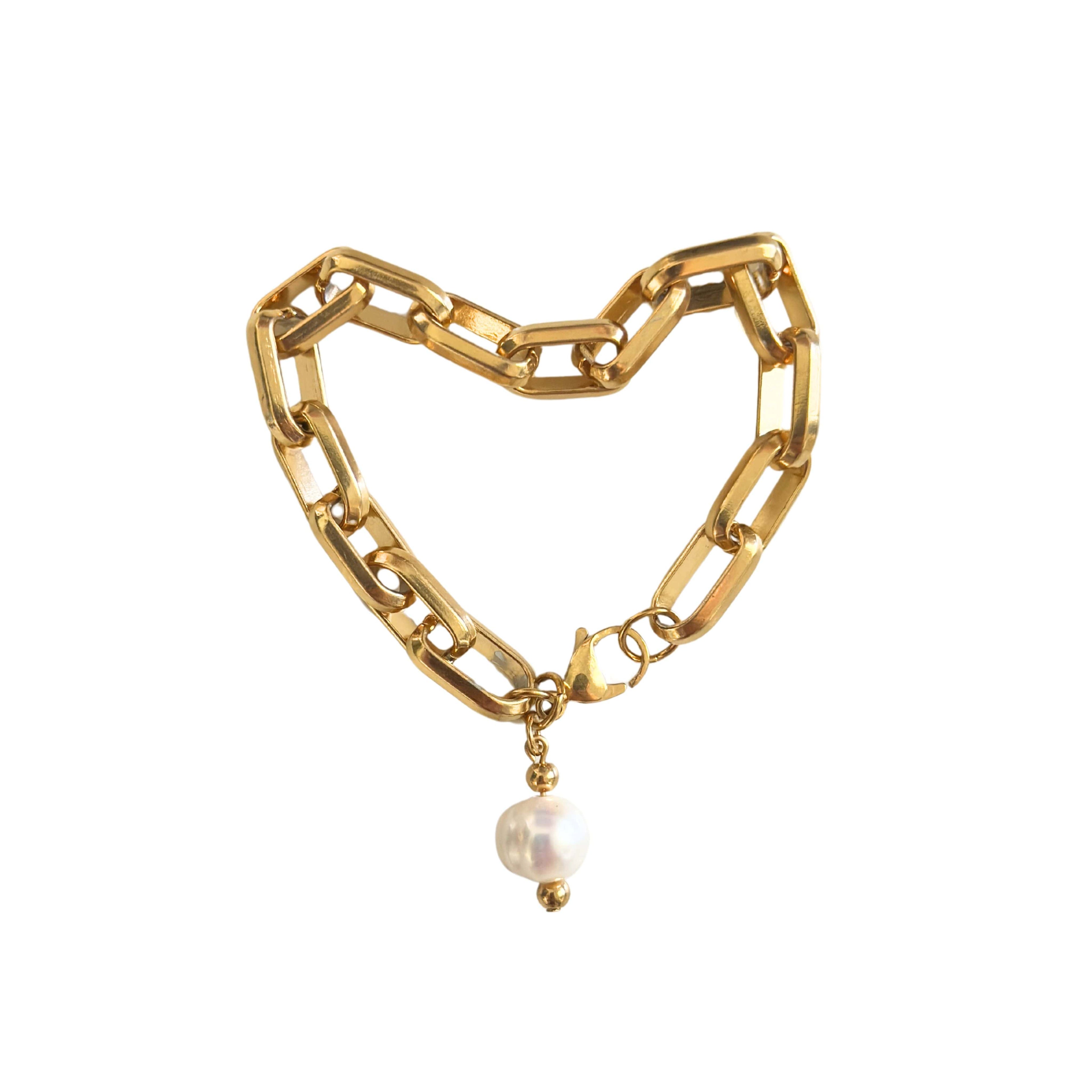 Gold Cassandra Bracelet featuring a single pearl charm for a timeless look