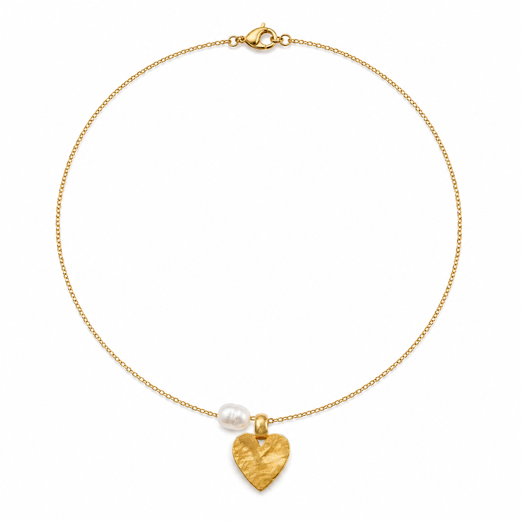 Solea Vintage Heart & Pearl Necklace