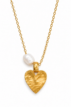 Solea Vintage Heart & Pearl Necklace
