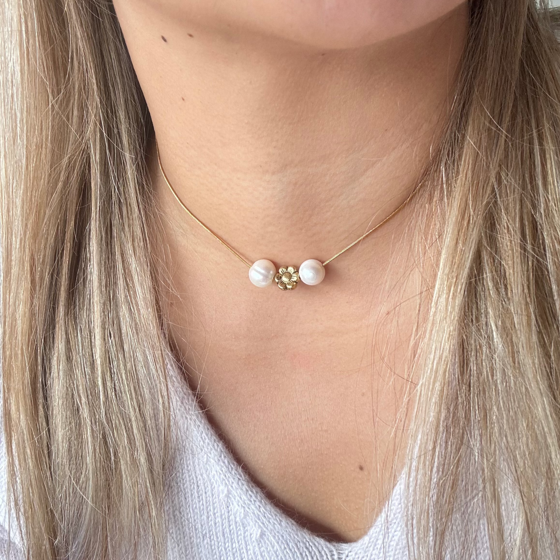 Model wearing the Aloette Necklace