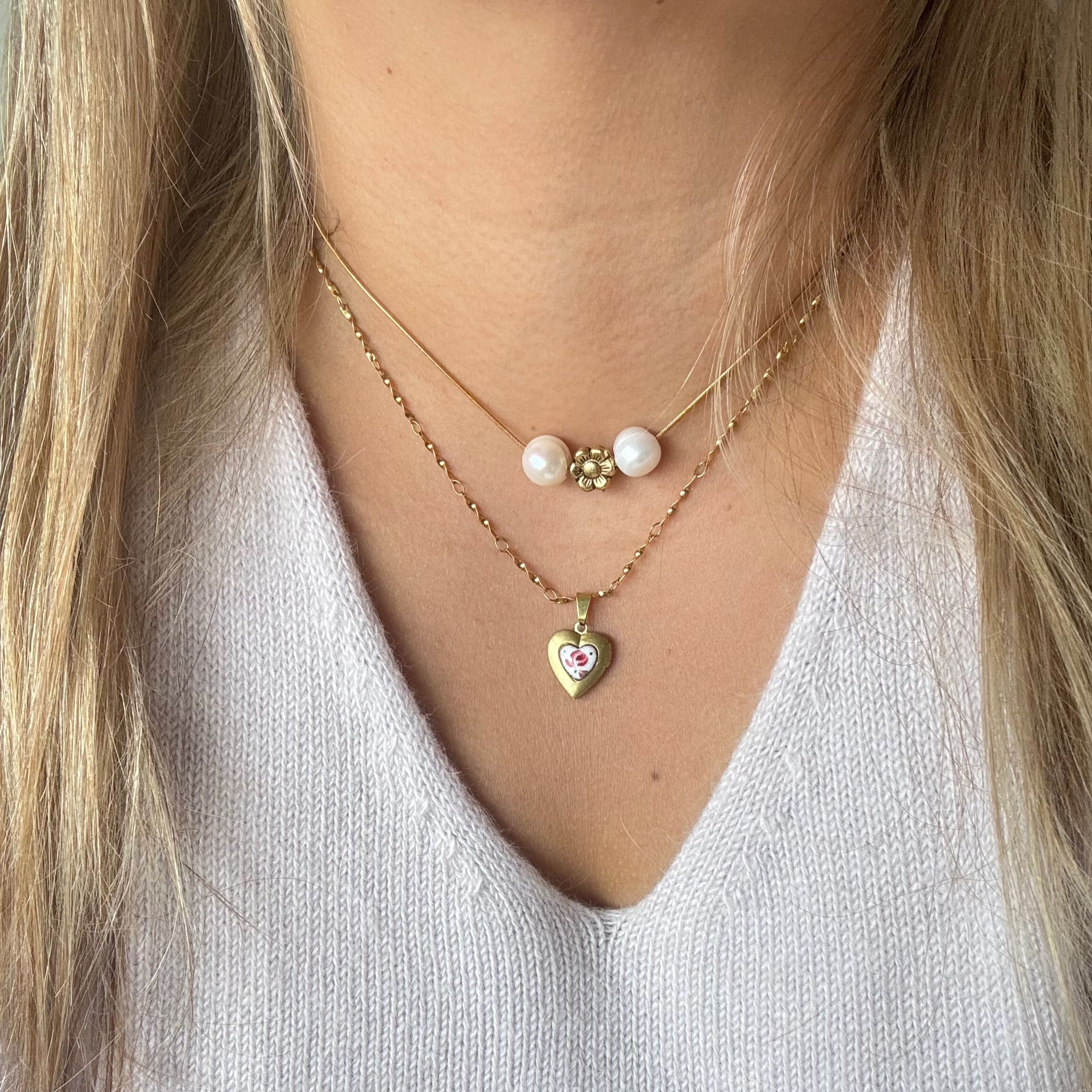 Model wearing the Aloette Necklace