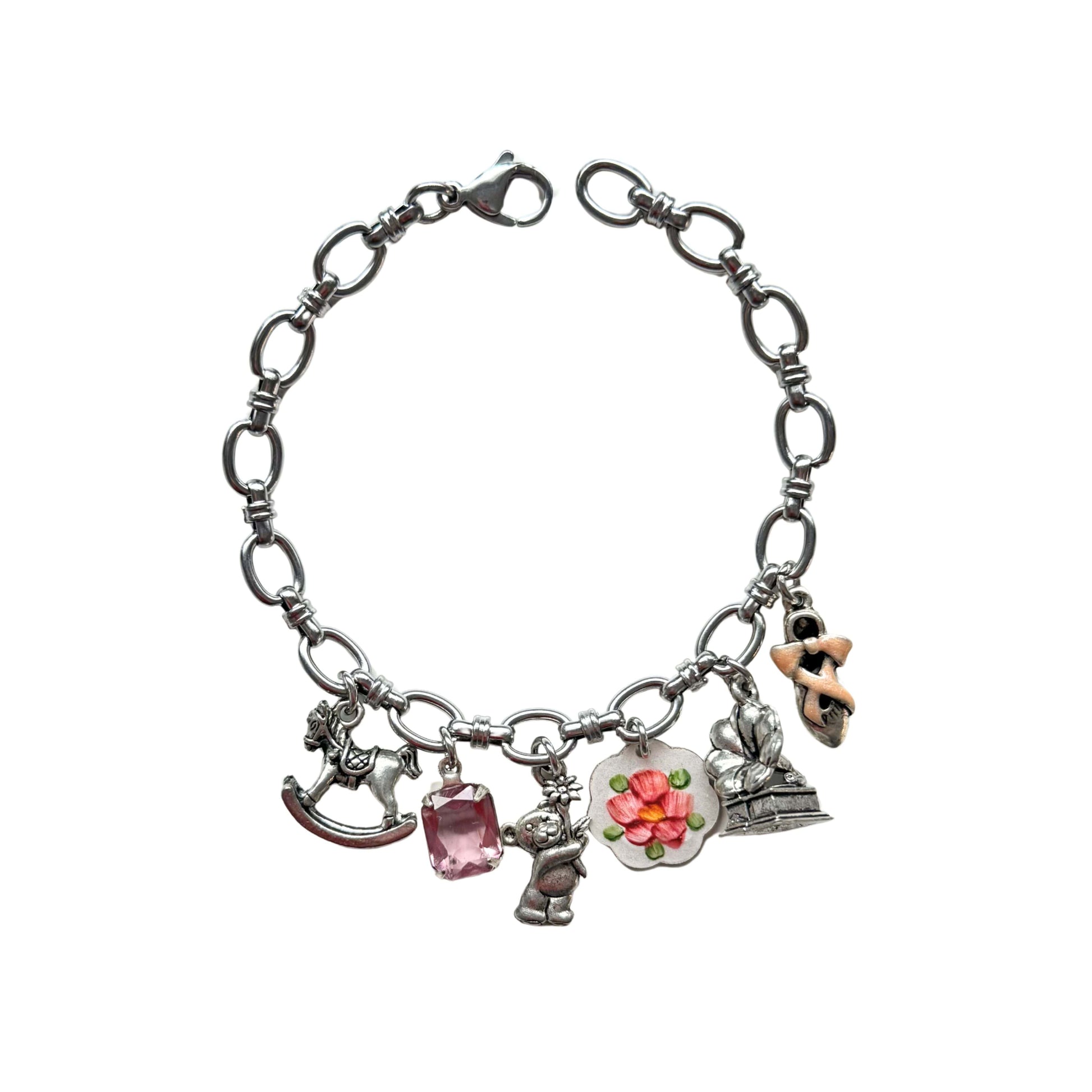 Olga Bracelet with white gold o-link chain and vintage pink guilloché