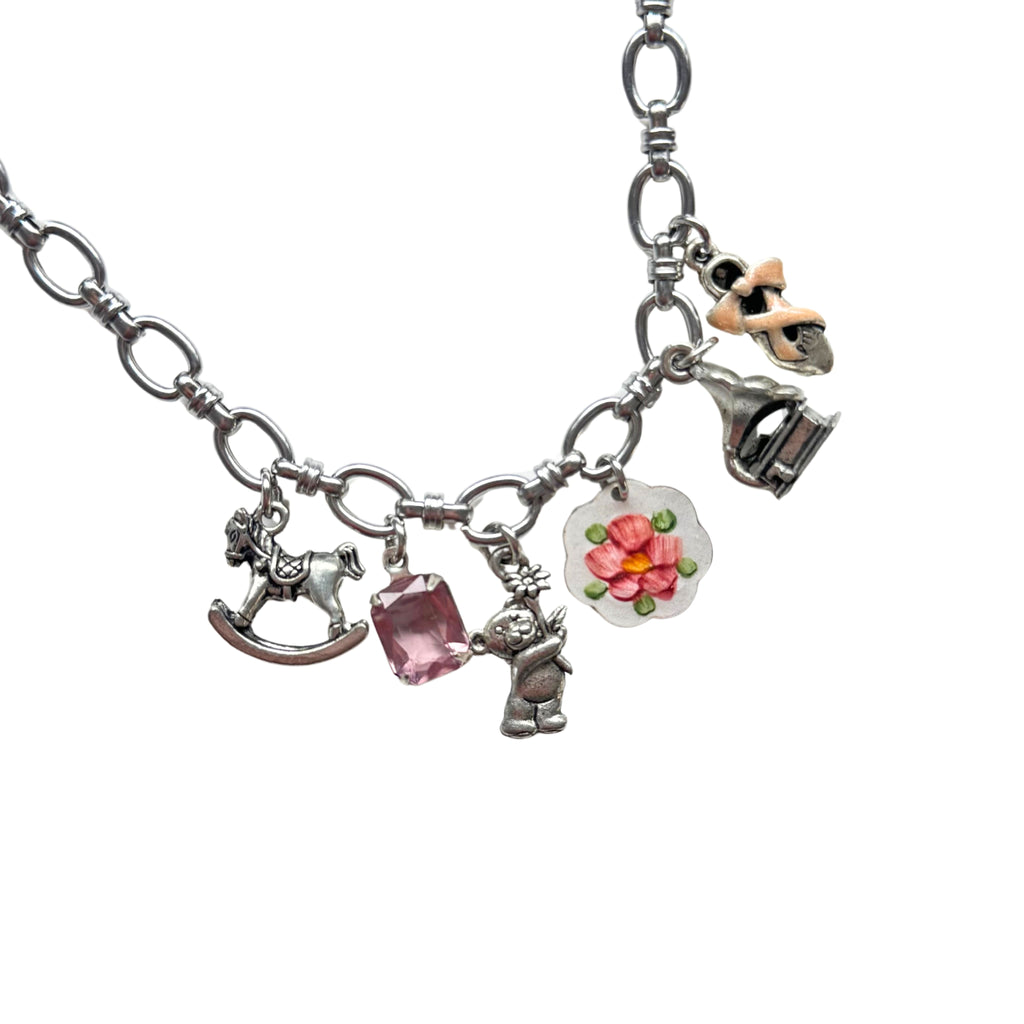 Olga Bracelet with white gold o-link chain and vintage pink guilloché