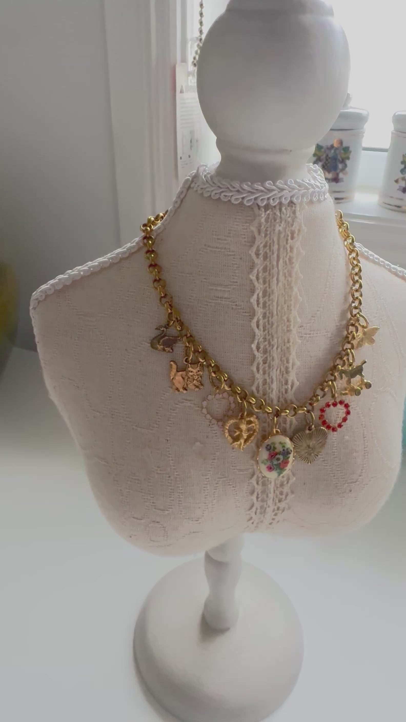 Fleur Sauvage Charm Necklace