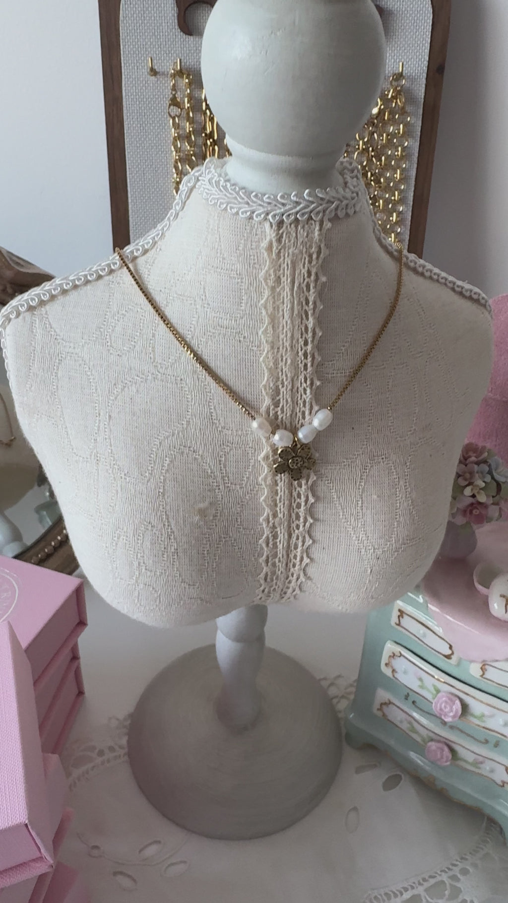 Margot Pearl Bloom Necklace
