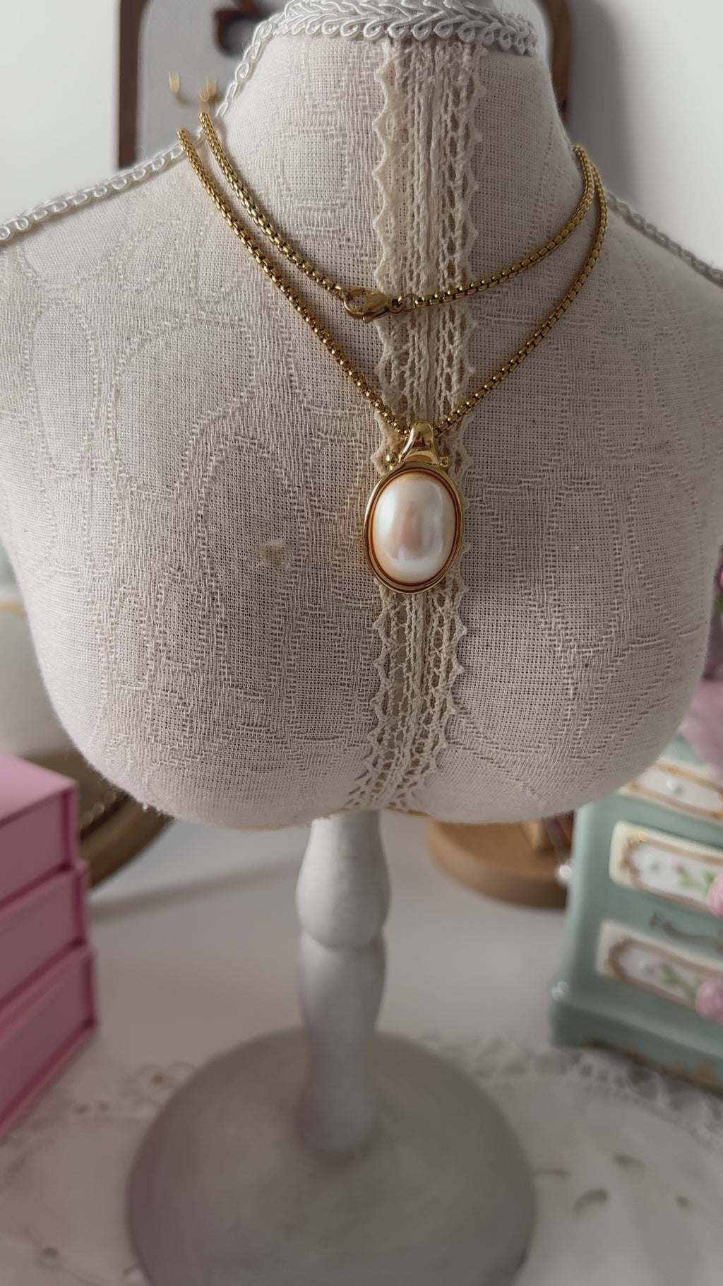 Estelle Pearl Pendant Necklace